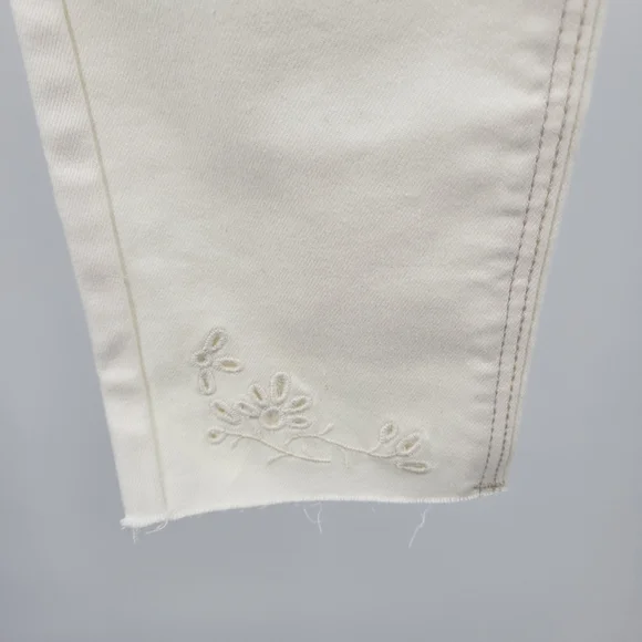 Old Navy Rockstar Super Skinny Jean, Size 6 - Picture 3 of 11